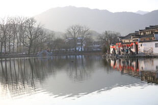 湖畔古居 静谧山水风光