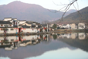 江南水乡湖畔民居美景