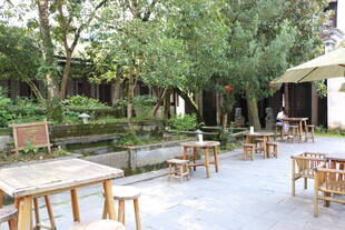 户外庭院休闲桌椅场景