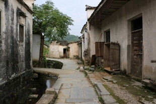 古老小巷 尽显岁月痕迹