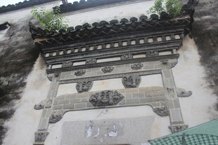 中式传统门楼建筑一角