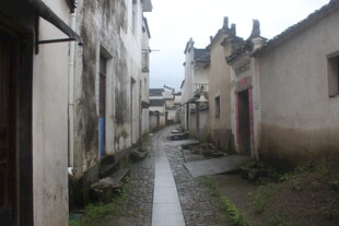 古巷幽深 尽显岁月韵味