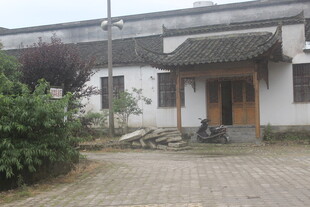 中式古朴民居庭院一角