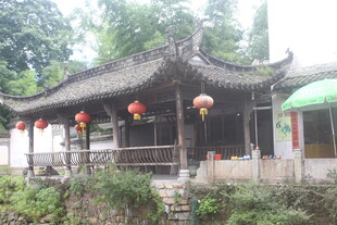 古雅中式建筑 红灯笼点缀