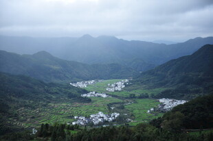 山间村落美景