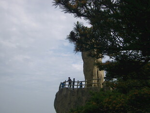 悬崖边的观景台