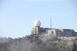 山顶雷达站建筑