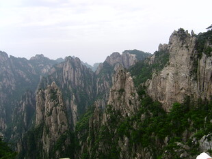 壮丽黄山奇峰景观