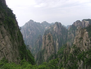 壮丽黄山奇峰景观