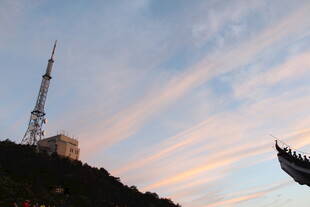 夕阳下的高塔美景