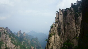 壮丽黄山奇峰景观
