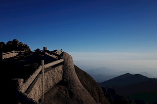 长城晨曦 山峦壮阔美景