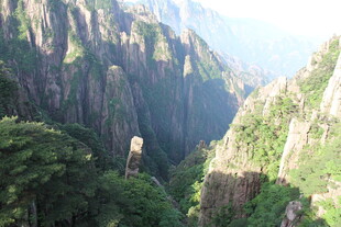 壮丽山景 奇峰峻岭入目
