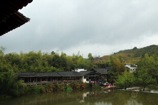 江南水乡湖畔古朴景致