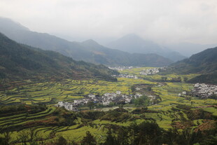 山间田园村落美景