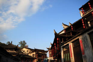 古建风貌 蓝天白云下的景致