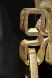 古老金属扣件特写