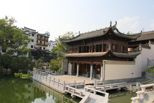 中式水边古建筑景观