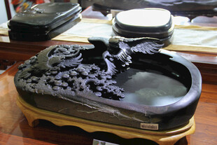 精美雕刻砚台摆件
