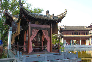 古典戏台 尽显中式建筑韵味