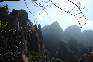 壮丽山景 奇峰耸立