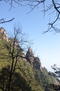 秀丽山峰景色