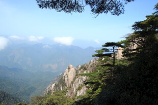 黄山奇峰云海壮丽景致
