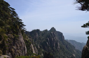 壮丽黄山山峰景观