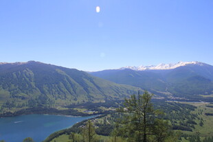 美丽湖山风光