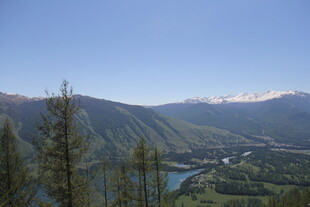 山间河谷美景