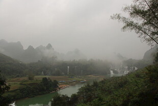 烟雨漓江山水景