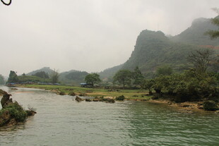 烟雨漓江山水景