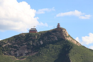 山顶古建筑景观