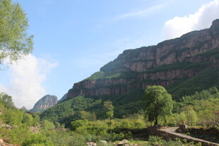 山间秀丽风光