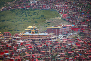 色达佛学院壮观全景