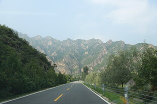 山间公路美景