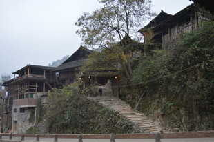山间古朴民居 石阶蜿蜒