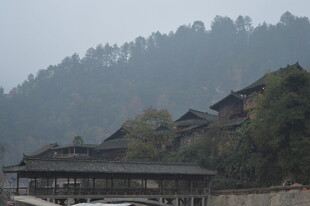 山间古建 尽显古朴韵味