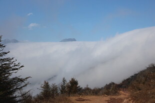 山间云海美景