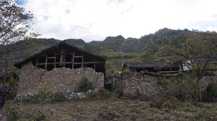 山间木屋 质朴的田园景致