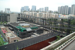 城市中在建的建筑景观