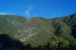 青山蓝天美景