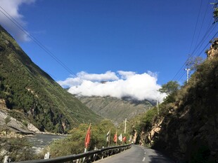 山间公路美景