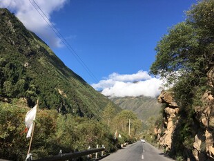山间公路美景