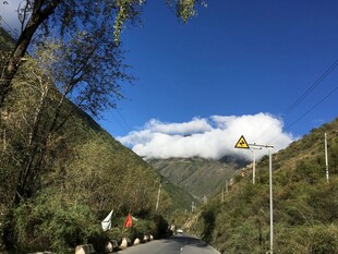 山间公路美景