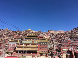 色达佛学院壮观建筑景观