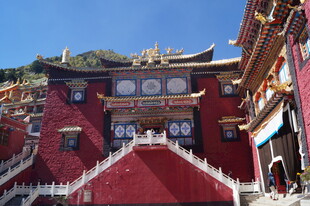 藏式寺庙建筑壮丽景观