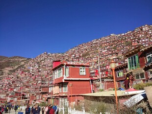 色达佛学院壮观景象