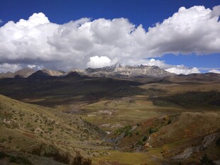 高山云海壮丽自然风光