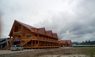 木质多层建筑外观景观